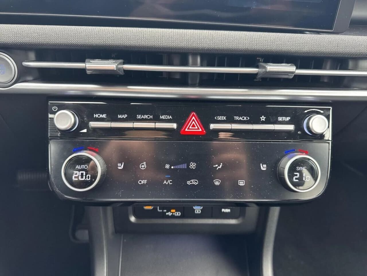 Hyundai Tucson - zdjęcie 18