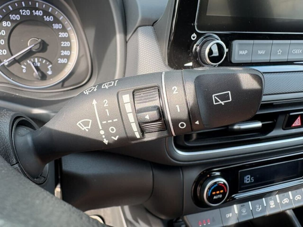 Hyundai Kona - zdjęcie 18